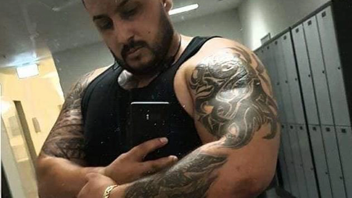 Descinderi la Iaşi! Mascaţii au intrat peste un interlop care se afla în război cu poliţia! Este bănuit că şi-a trimis iubita să se prostitueze - EXCLUSIV/ UPDATE