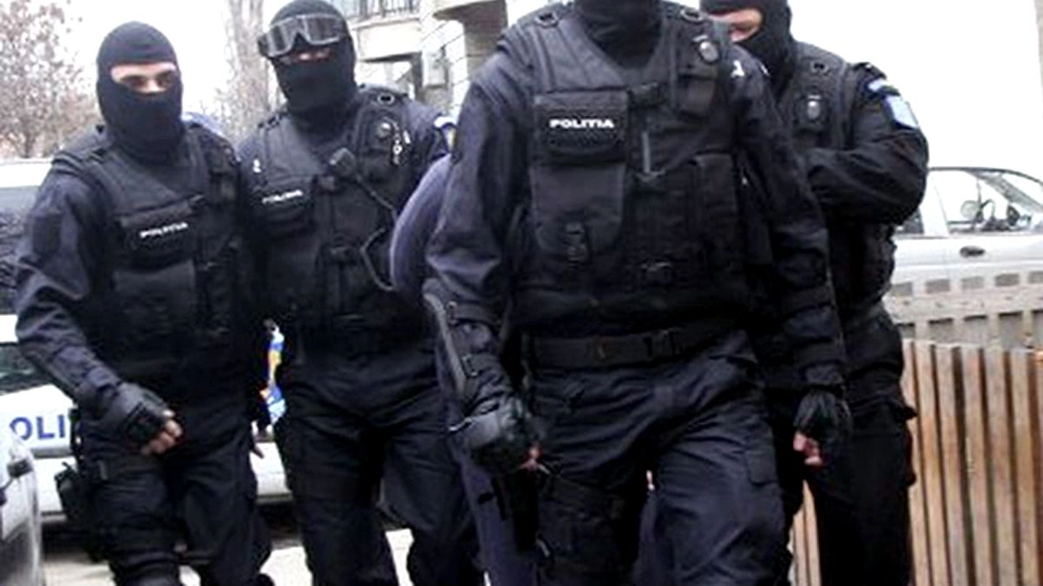 Scandal la o terasă din Iași, terminat cu o arestare! Un polițist a fost amenințat în văzul lumii de un individ pe care îl sancționase!
