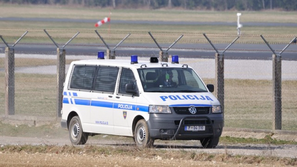 Situaţie extremă în Slovenia! O femeie şi-a tăiat o mână pentru a beneficia de despăgubirile de asigurare