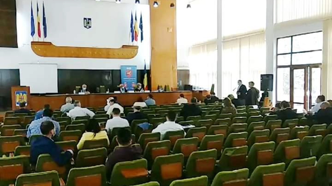 LIVE VIDEO - Ultima strigare a lui Maricel Popa la vârful județului Iași. Ședință de plen convocată la finalul mandatului 2016-2020 a CJ Iași