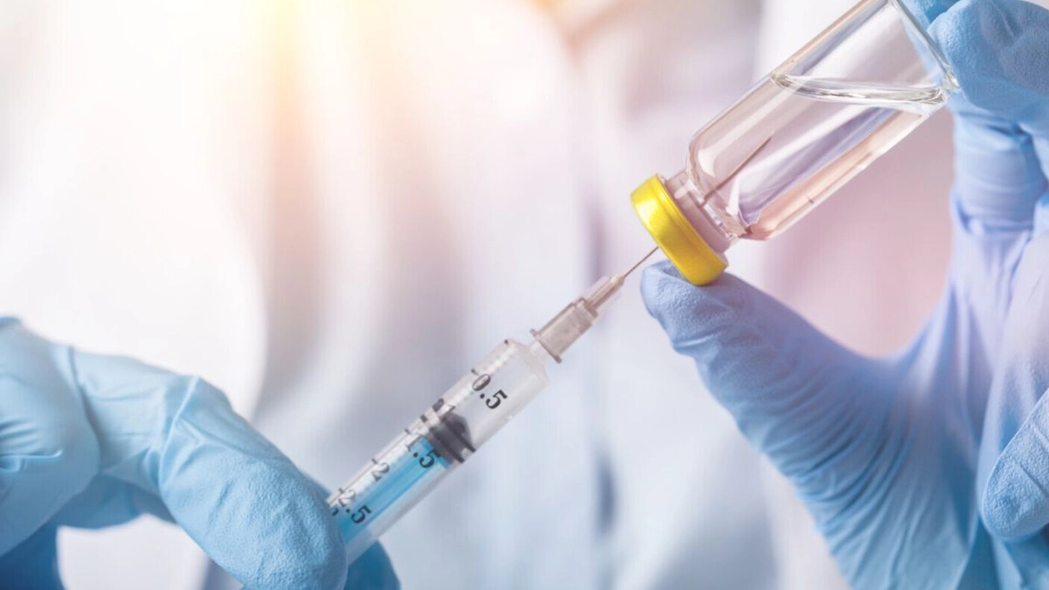 Vaxigrip, un nou vaccin antigripal, va fi administrat bebelușilor cu vârste cuprinse între trei luni și trei ani. Este pentru prima dată când li se administrează imunizare împotriva gripei de sezon sugarilor și copiilor mici