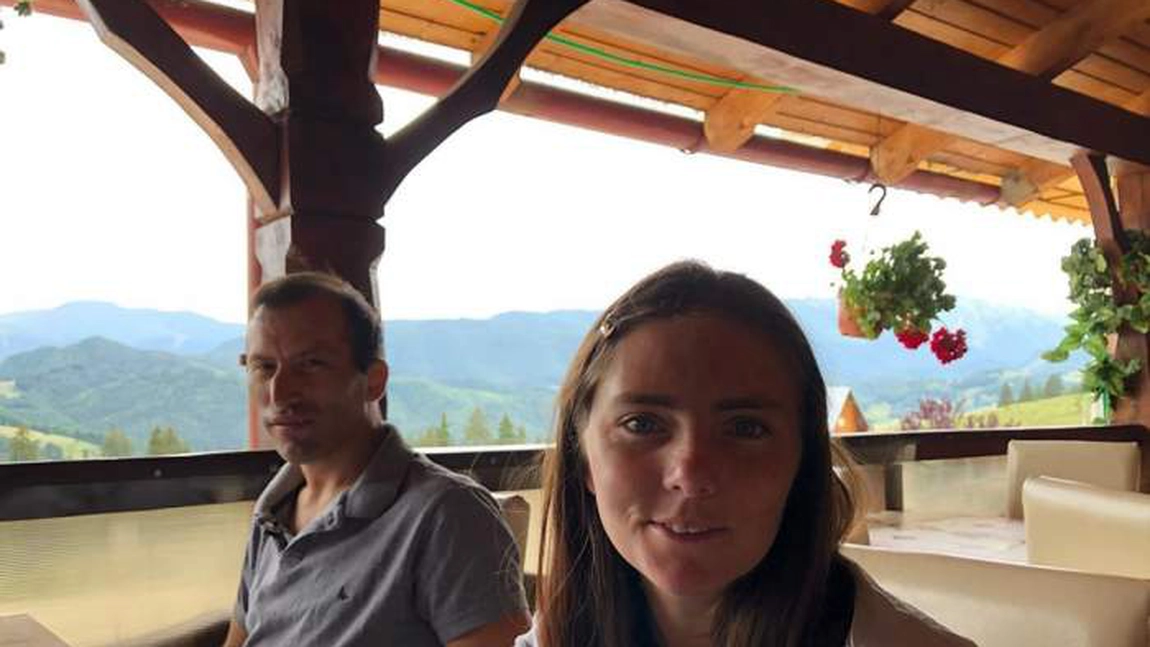 Vulpița i-a pus din nou ”coarne” lui Viorel. Cum s-a fotografiat la Bârlad