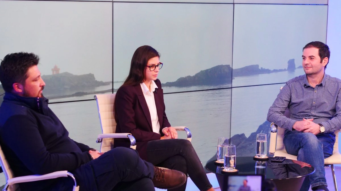 Doi importanți reprezentanți UAIC Iași au dialogat despre factorii determinanți în alegerea unui drum, cine au fost formatorii care i-au ghidat în alegerea Istoriei și Geografiei, dar și despre pasiunile pe care le au, în Studioul BZI LIVE - FOTO/ VIDEO