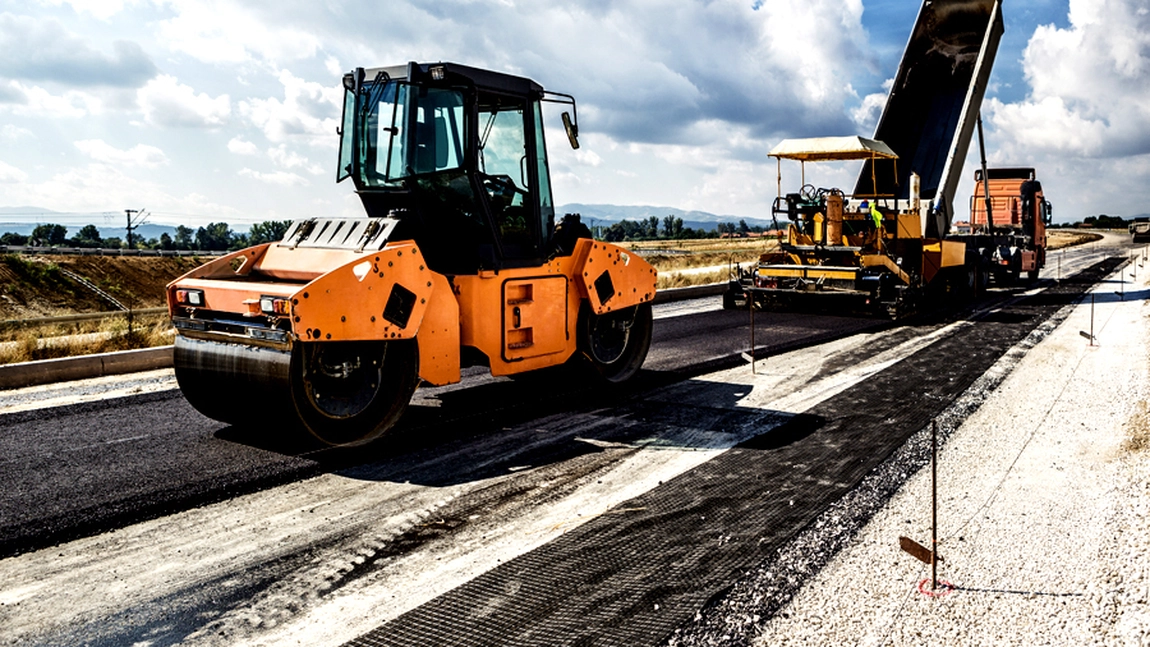 Se anunță investiții uriașe în infrastructură! Premierul: „Am prezentat 3.000 de kilometri de autostradă și de drumuri expres”