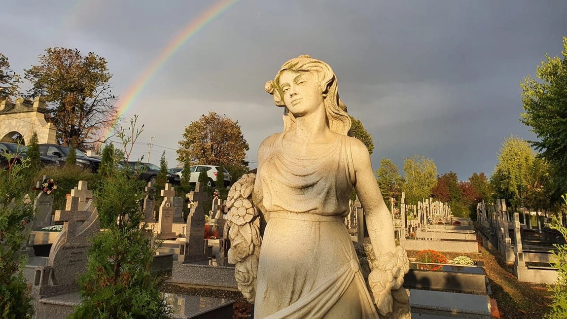 Curcubeu splendid la Iași după ploaia din această după-amiază - Foto