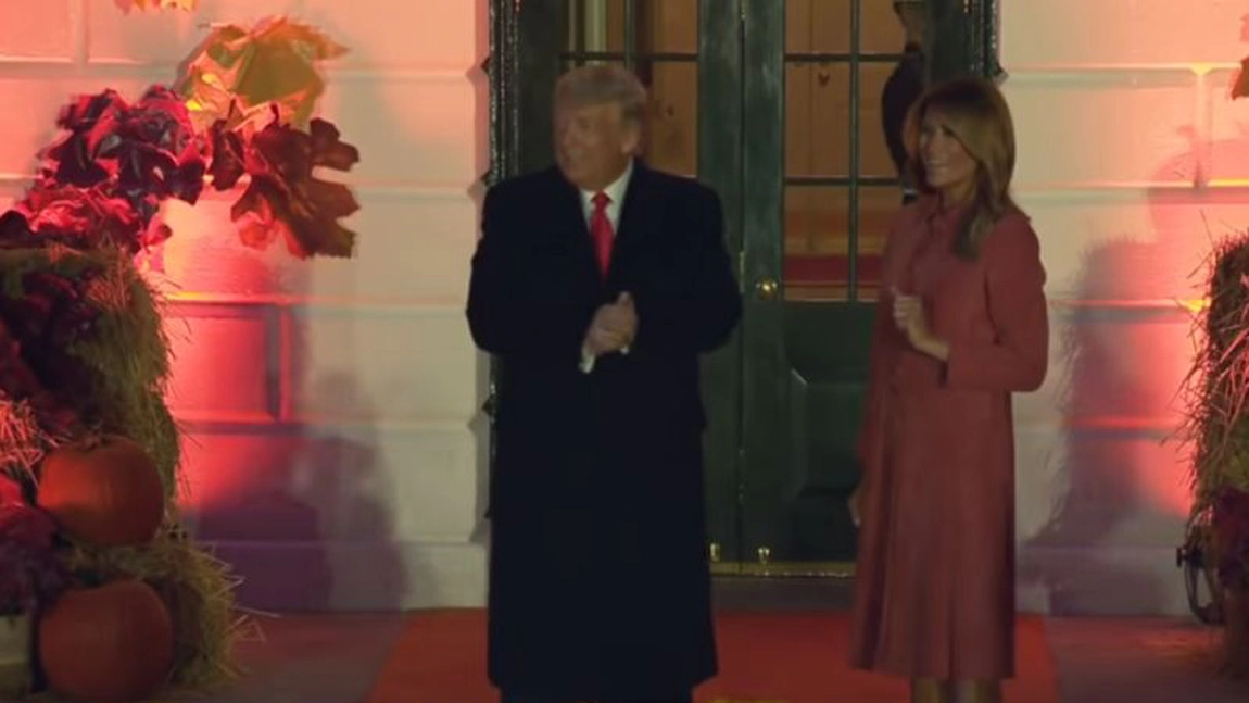 Donald Trump sfidează pandemia: Petrecere de Halloween la Casa Albă - FOTO / VIDEO