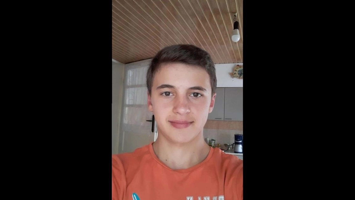 Medicii legiști au stabilit cauza decesului lui Jonathan Pârlea, adolescentul care a făcut stop cardio-respirator înainte de a intra în sala de operații! Peste 3 zile ar fi împlinit 14 ani! EXCLUSIV