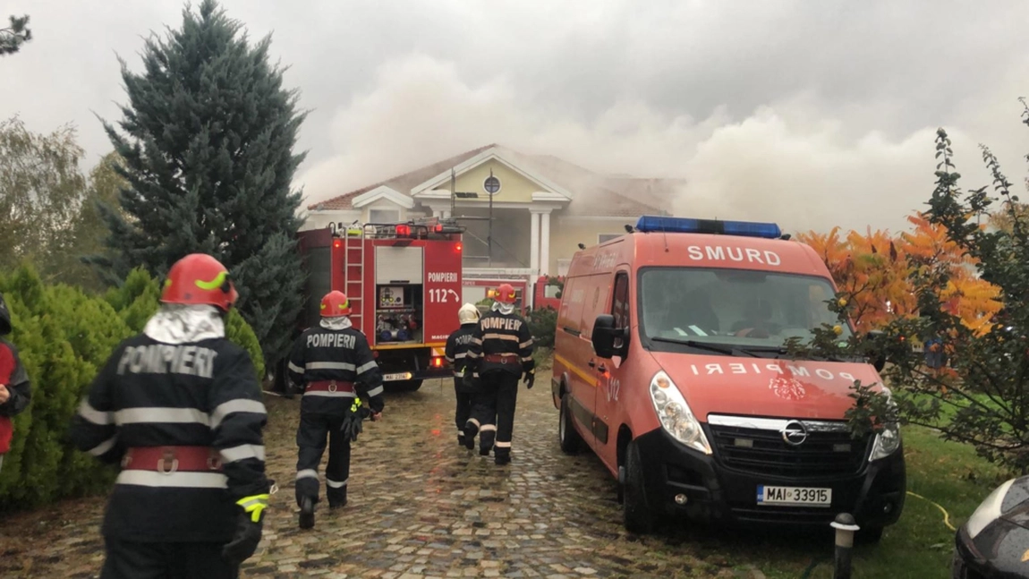 Incident în Izvorani. Arde fosta vilă a lui Irinel Columbeanu