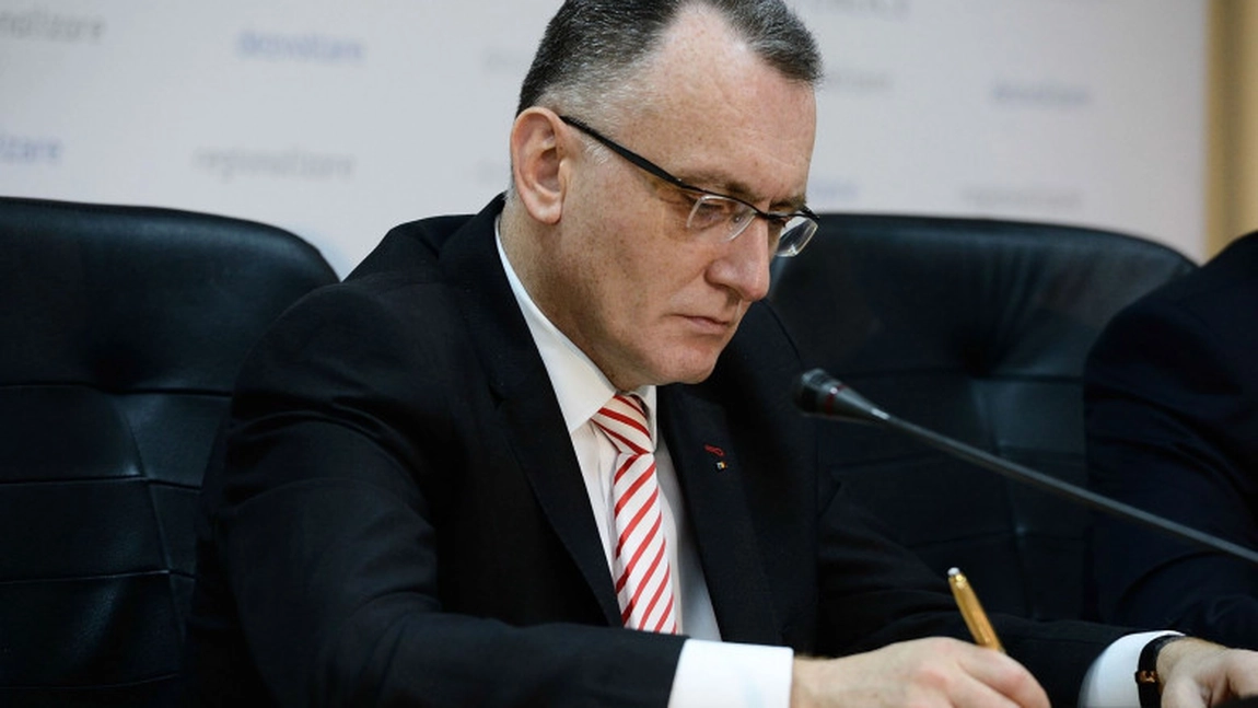 Sorin Cîmpeanu vrea să modifice structura anului școlar 2021-2022. Primul semestru s-ar încheia înainte de vacanța de Crăciun