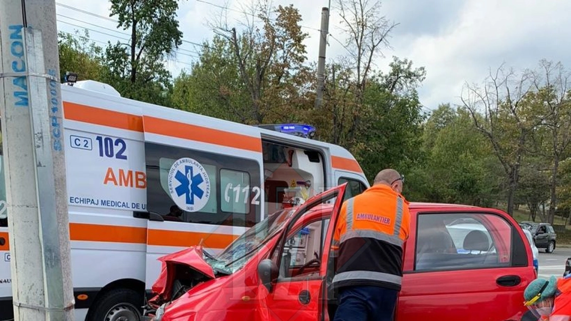 Accident rutier mortal în Bucium. Şoferul unui Matiz a intrat într-un stâlp - EXCLUSIV/ UPDATE/ FOTO