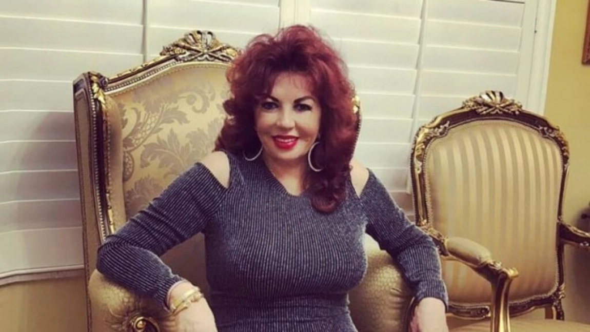Carmen Harra și-a schimbat numele! Cum apare acum celebra clarvăzătoare în documente
