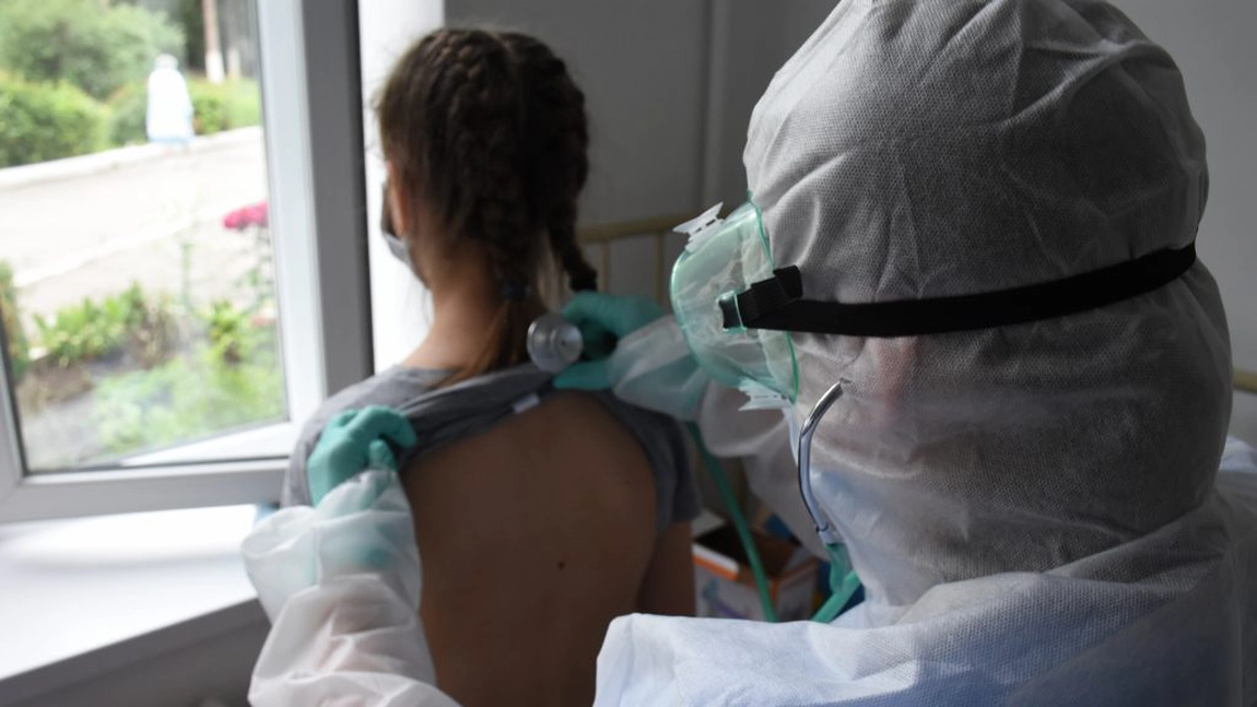 Pacienții bolnavi de COVID-19, tratați acasă. Guvernul a făcut anunțul
