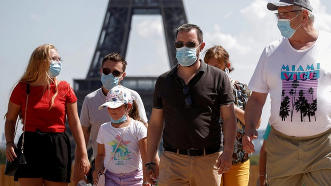 Nivelul maxim de alertă sanitară a fost atins. Guvernul francez impune noi reguli împotriva răspândirii coronavirus