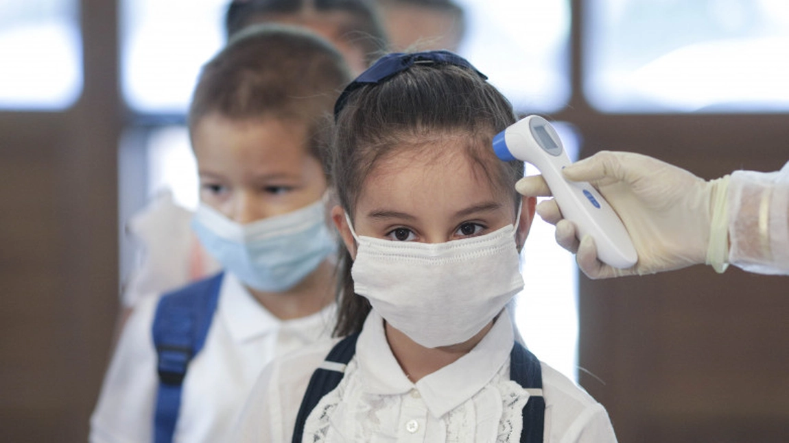 Cinci elevi și opt cadre didactice, confirmați cu noul coronavirus. Nouă unități de învățământ din Iași cer suspendarea cursurilor
