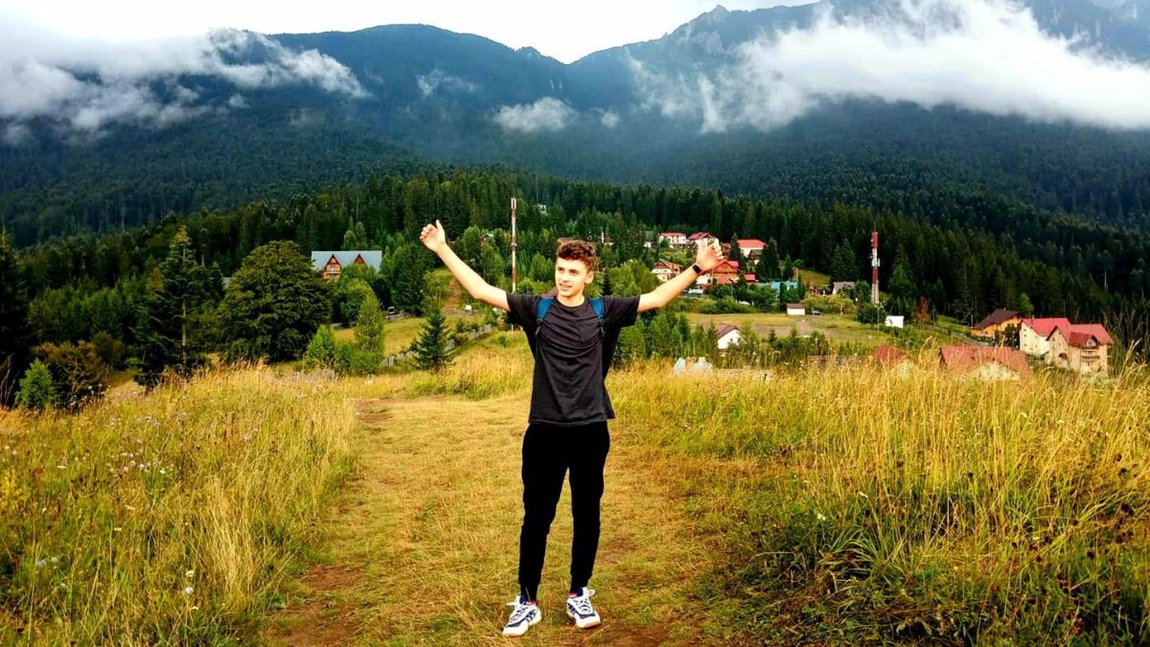 Un adolescent din Iași care se zbate între viață și moarte va putea schimba regulile din toate spitalele din România! Jonathan Pârlea a intrat în moarte cerebrală din cauza unor protocoale de 2 bani