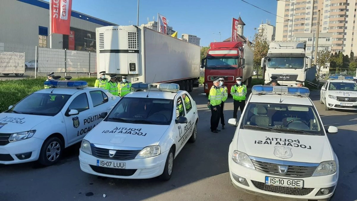 Ieșenii care nu poartă mască de protecție în stațiile de transport public, esplanade, parcuri sau în zonele aglomerate sunt amendați pe bandă rulantă