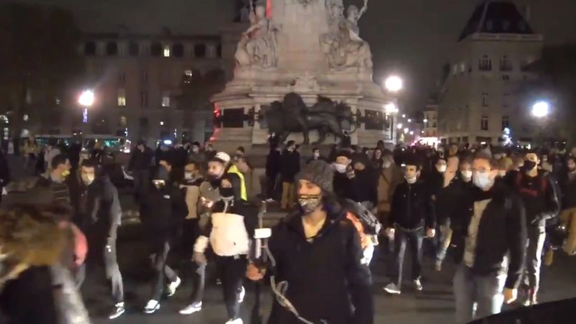 Proteste de amploare la Paris, înainte de intrarea în carantină - FOTO / VIDEO