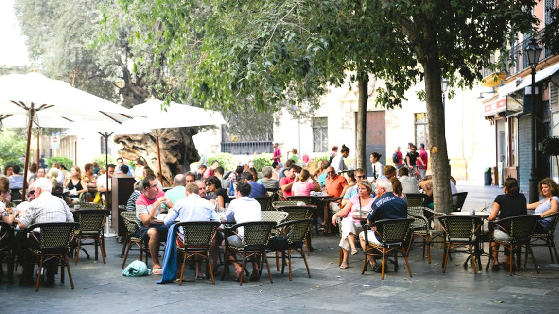 Ludovic Orban a făcut anunţul. Restaurantele se pot închide din nou, după numărul record de infectări