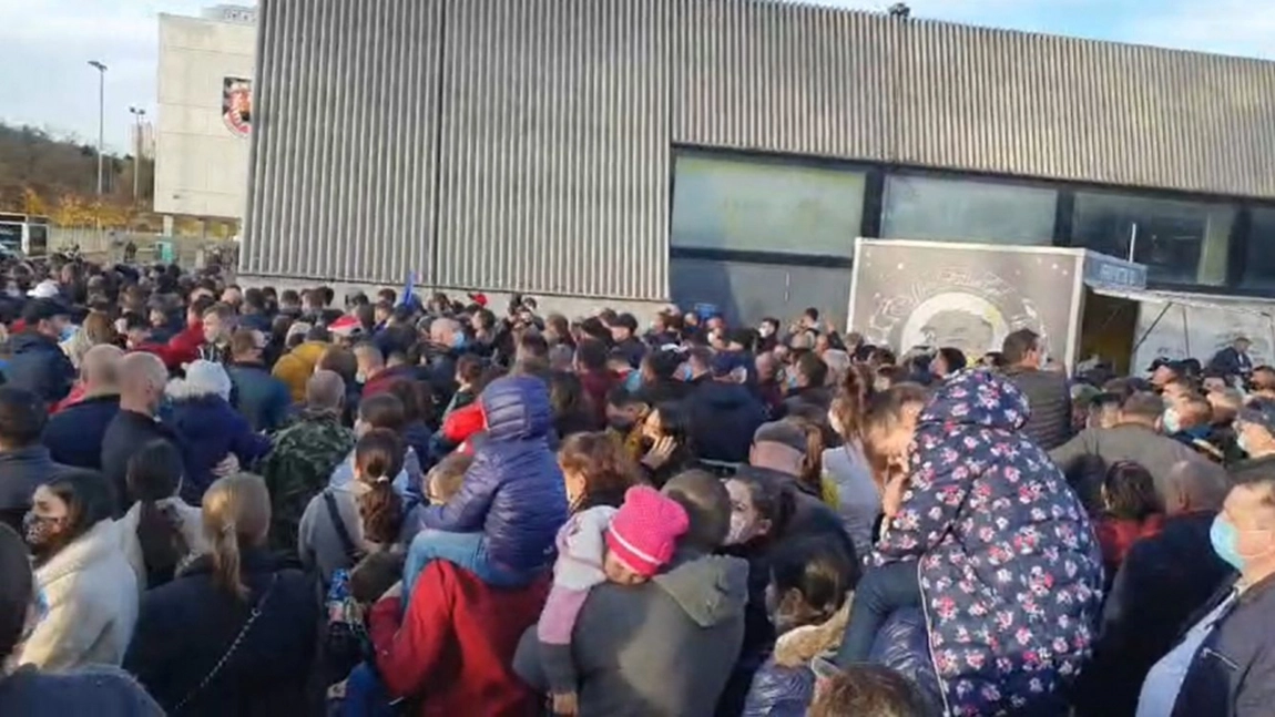 Alegeri prezidenţiale Moldova! Disperare în diaspora Rep. Moldova în Germania: Consolul ne-a cerut să plecăm acasă - LIVE VIDEO