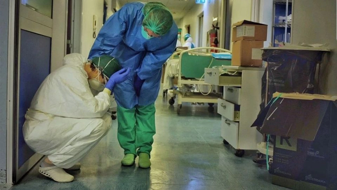 O asistentă a spus adevărul despre morţii cu Covid-19: ”Au murit deşi nu ar fi trebuit. Medicii nu îi consultau”