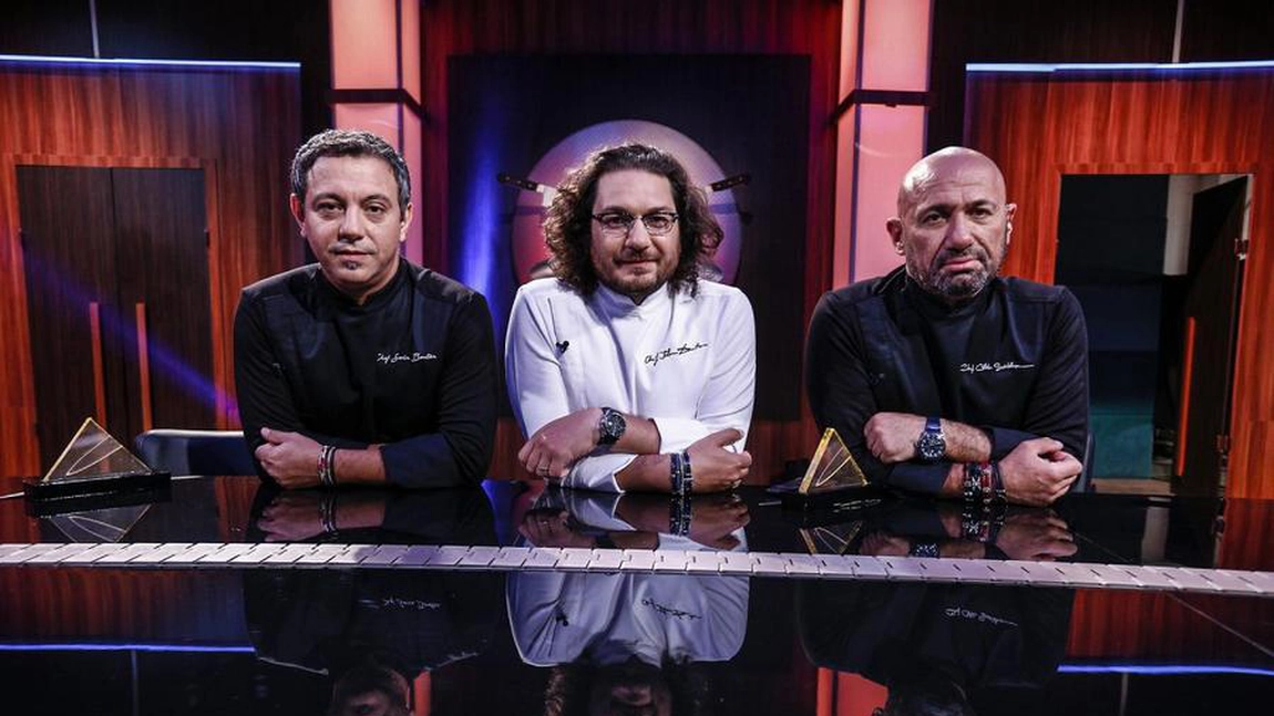 Speak va fi coprezentatorul Ginei Pistol în sezonul 9 „Chefi la cuţite”