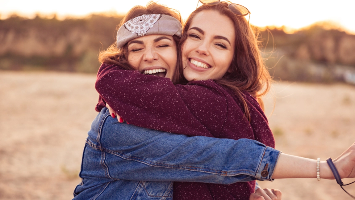 Inovație pe timp de lockdown în Belgia! Fiecare persoană are dreptul să aibă un „amic de îmbrățișări”