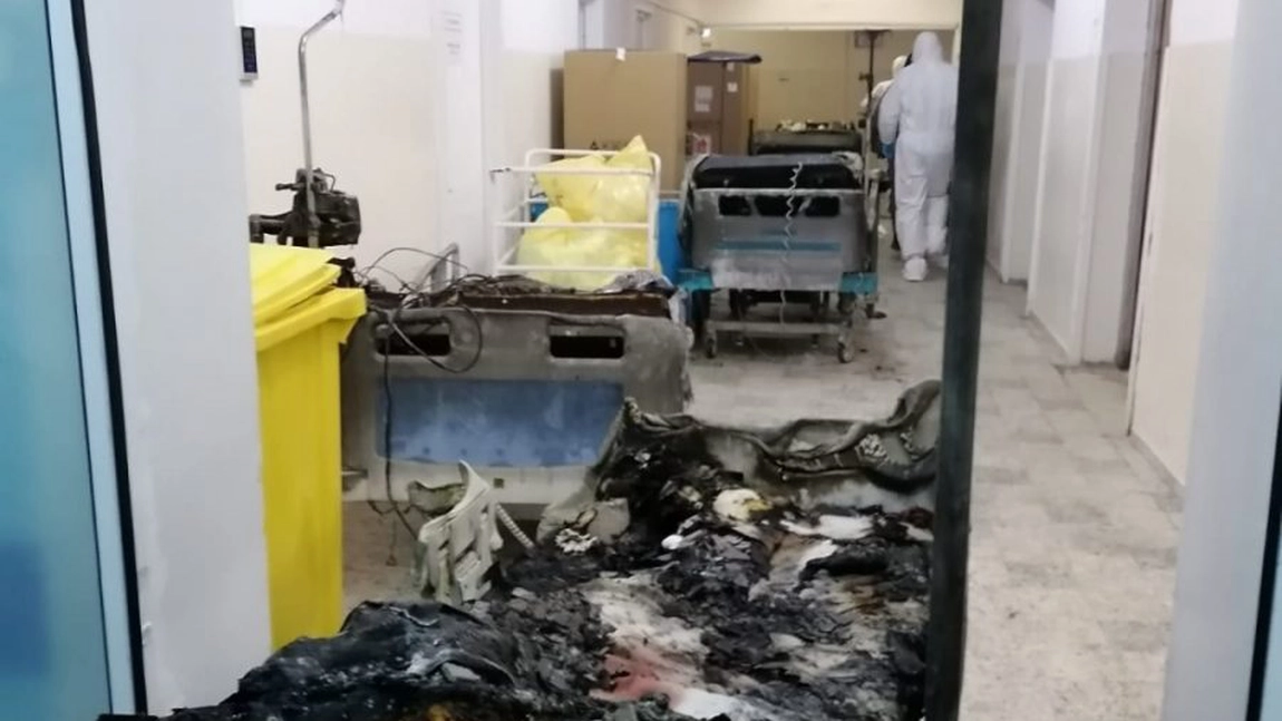 Încă două persoane care au fost aduse la spitalul mobil Lețcani de la Spitalul Piatra-Neamț au murit. Numărul deceselor a ajuns la 15 - EXCLUSIV
