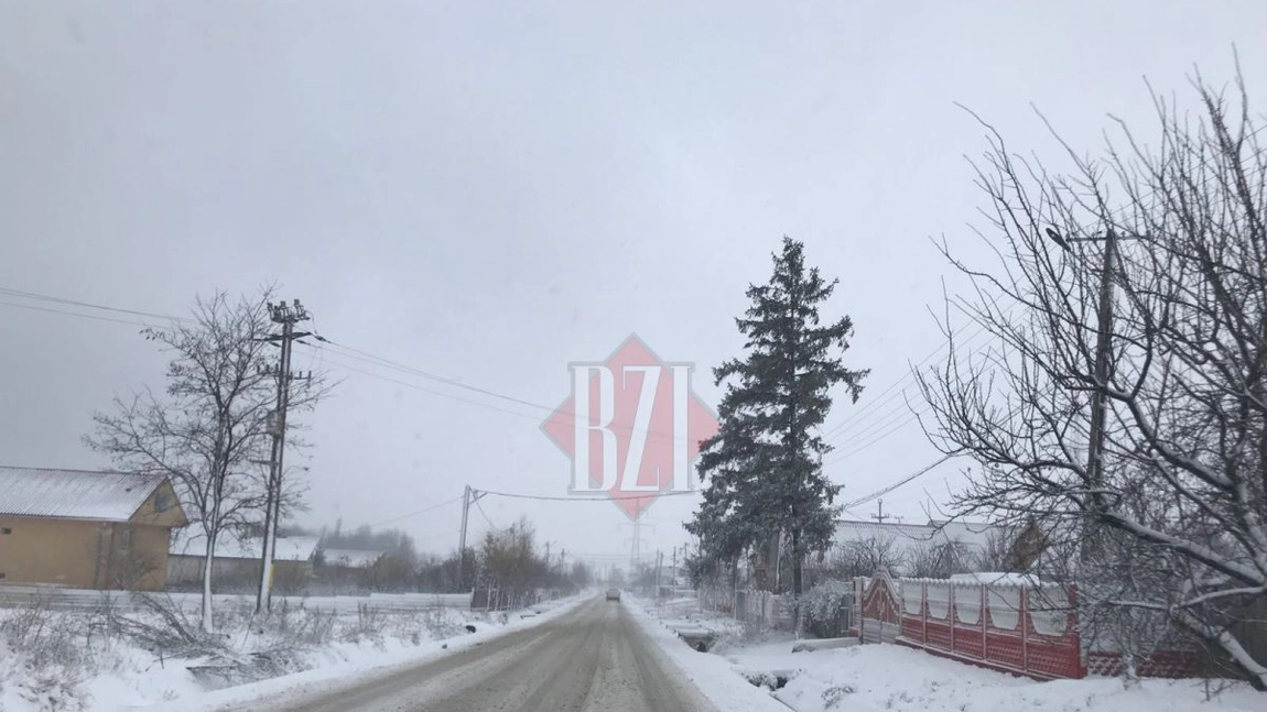 Ninge în judeţul Iași. Autospecialele de deszăpezire acţionează pe mai multe drumuri judeţene - FOTO/ VIDEO