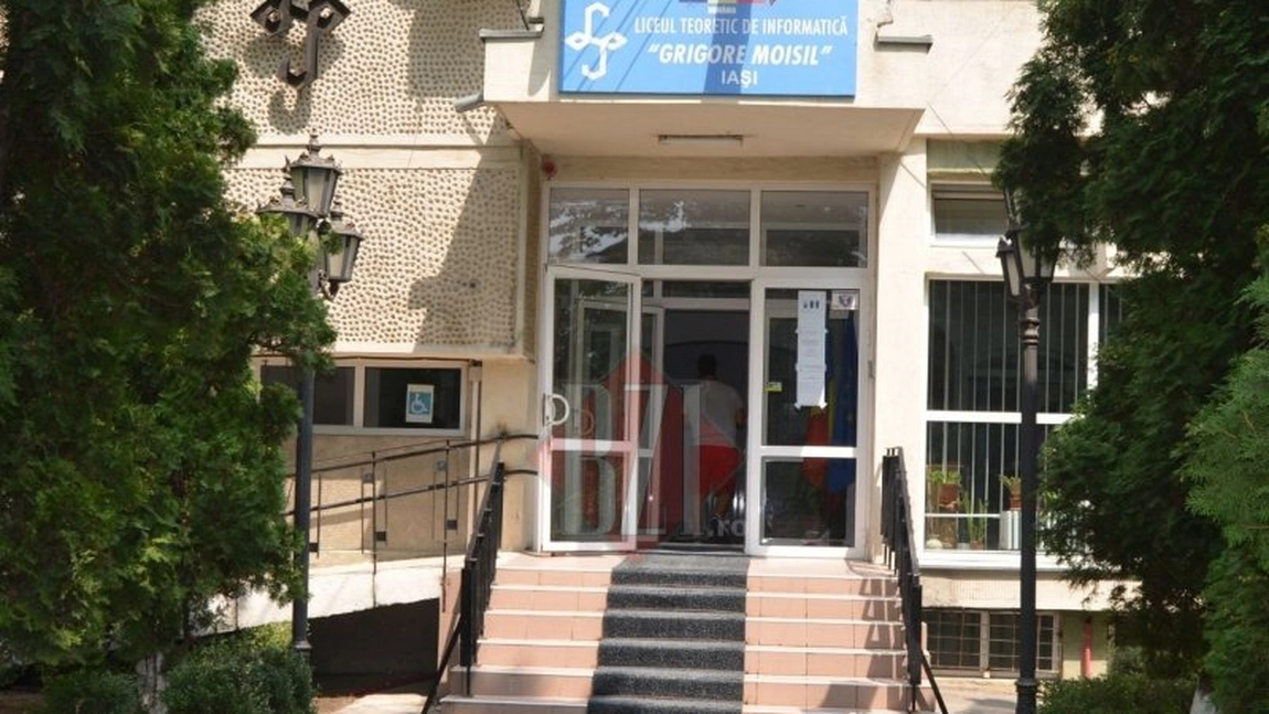 Liceul Teoretic de Informatică „Grigore Moisil” Iași derulează mai multe proiecte, menite să sprijine profesorii în activitatea didactică, prin soluții educaționale inovative