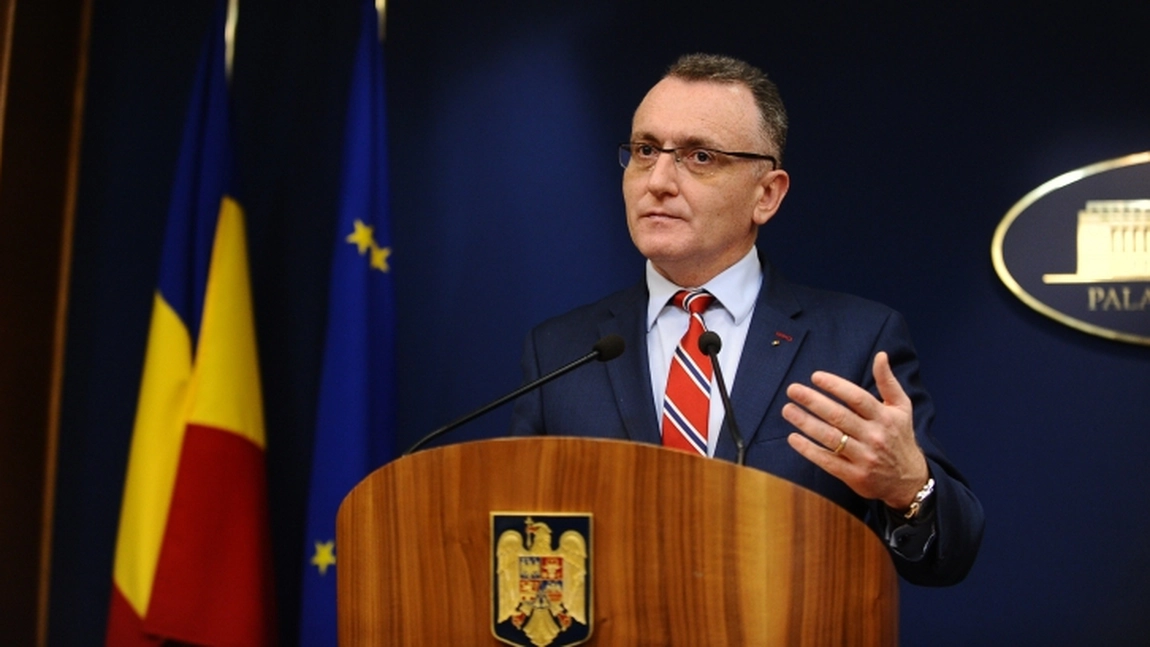 Sorin Cîmpeanu, deranjat de centrele de vaccinare din săli de sport ale școlilor: „Este intolerabil“