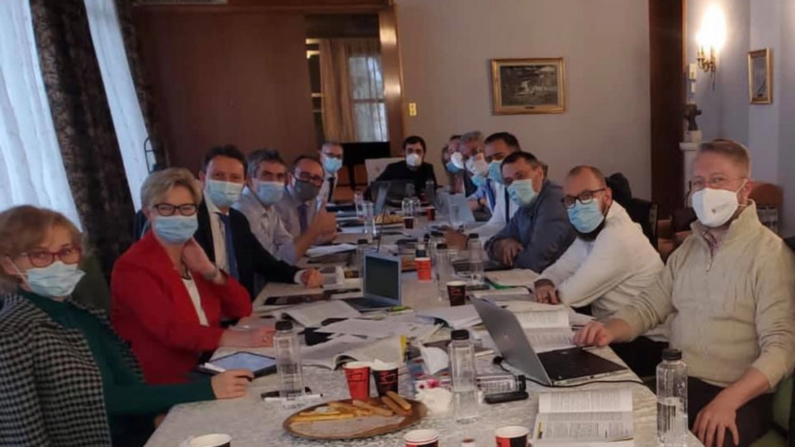UDMR dinamitează negocierile cu PNL și USR-PLUS: Vrea șefia unei Camere