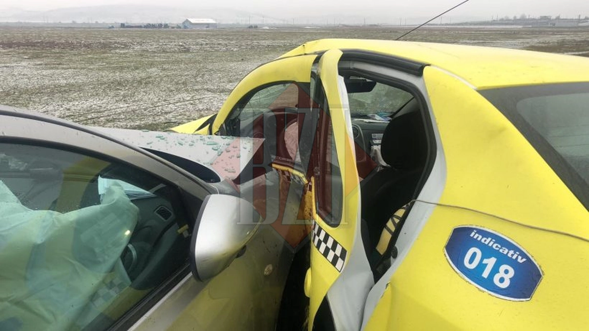 Accident rutier la Lețcani. Trei victime, înregistrate după coliziunea a două mașini - EXCLUSIV - FOTO/ UPDATE