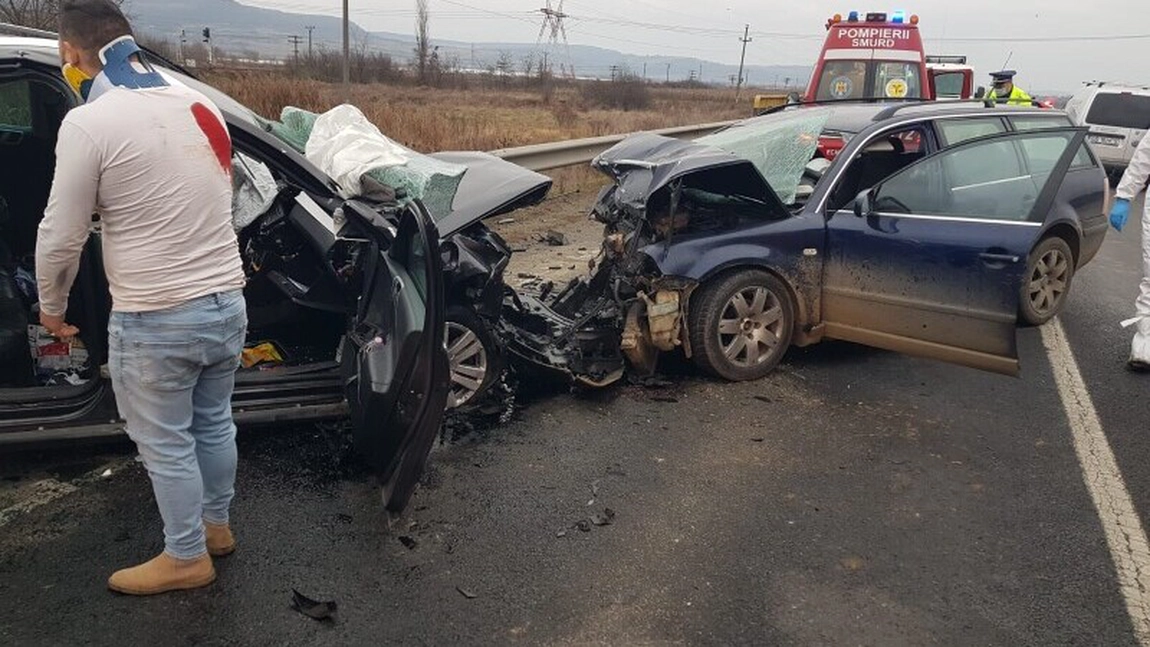 Grav accident în județul Sibiu în urma căruia au murit două persoane