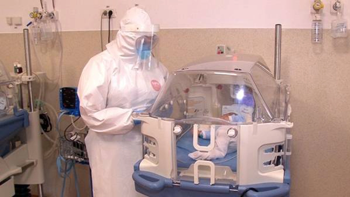 O tânăra însărcinată în 7 luni a murit infectată cu COVID. Doctorii au reușit să-i salveze copilul