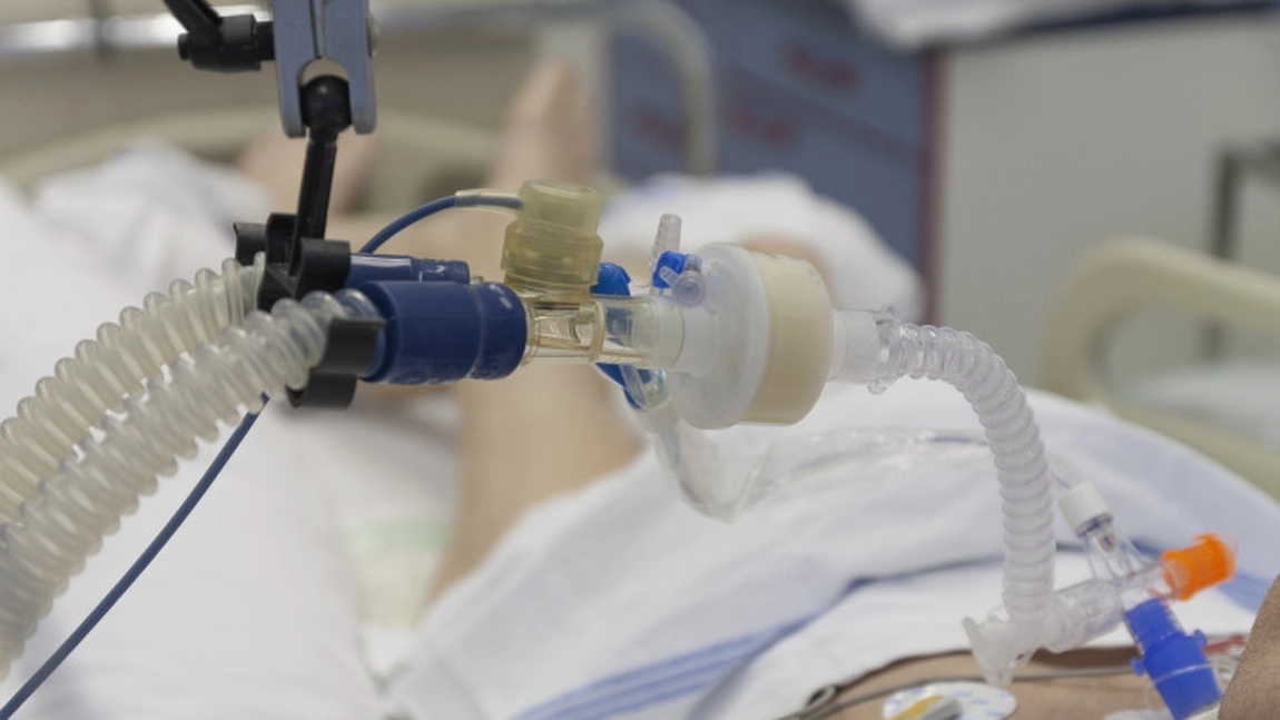Brancardierul de la Spitalul „Victor Babeş” din Capitală acuzat că ar fi detubat o pacientă care a decedat, arestat preventiv