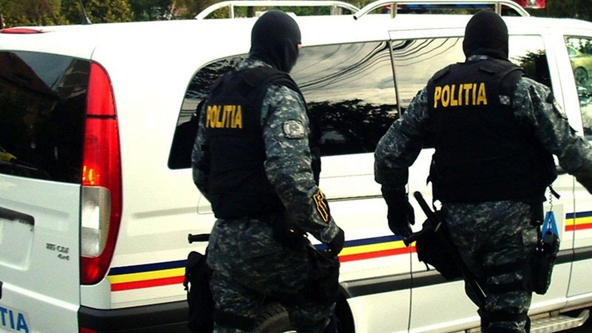 Un tânăr din Vlădeni, unul dintre cei mai căutați infractori din Germania. A comis un jaf armat ca în filme, într-o stație PECO. Casiera a fost legată cu bandă adezivă de scaun și toți banii din încasări au dispărut (EXCLUSIV)