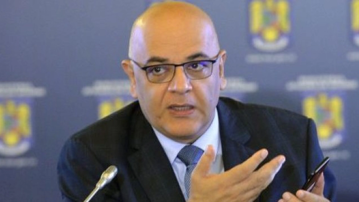 Raed Arafat vine cu vești bune: „La plajă, cu siguranță, nu va fi obligatorie masca”