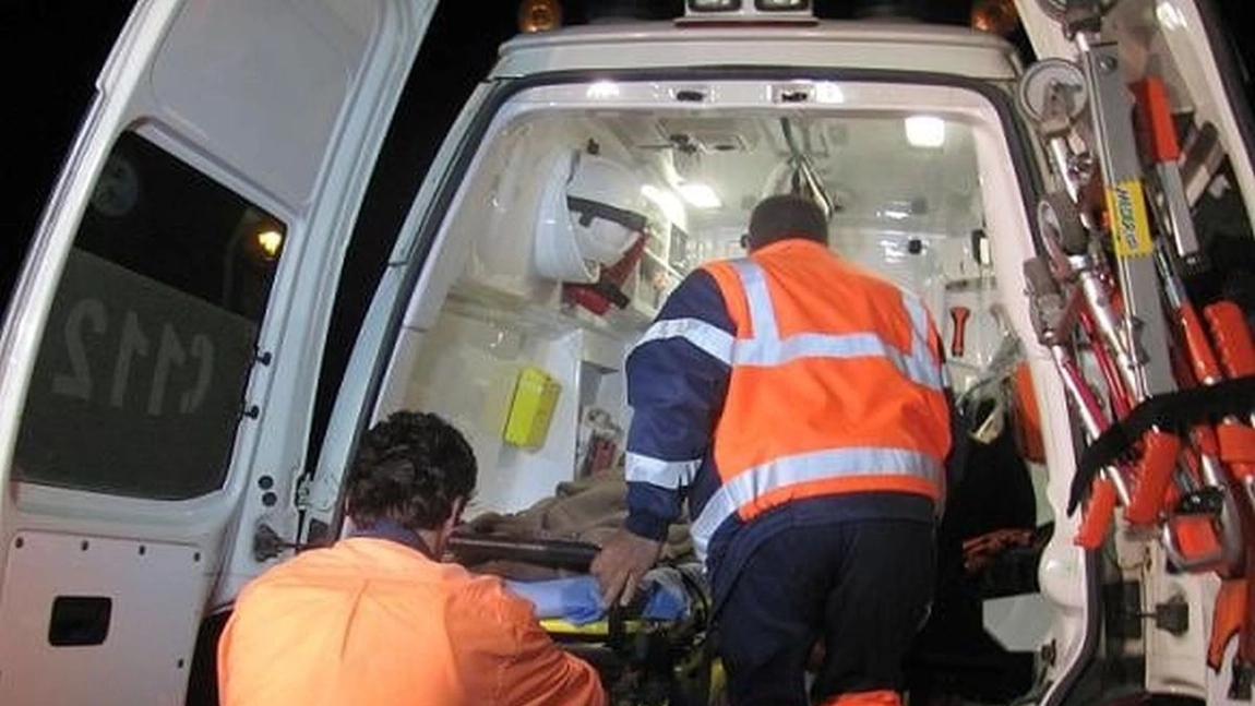 Grav accident la Lețcani. O femeie pieton, care a fost lovită de un autoturism, se află în comă