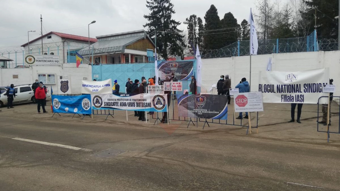 Proteste de amploare, la Iași! Polițiștii și agenții din penitenciare, nemulțumiți de hotărârea Guvernului României privind 