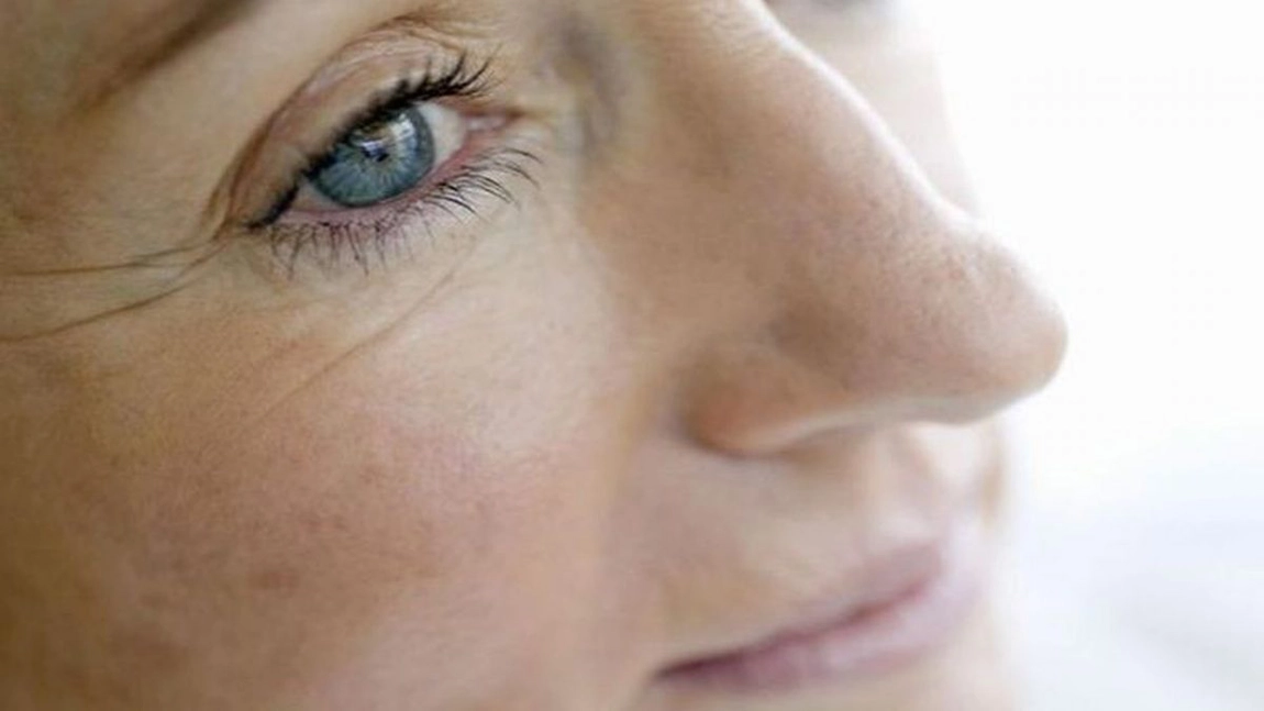 Crema antirid: 3 ingrediente care fac cu adevărat diferența