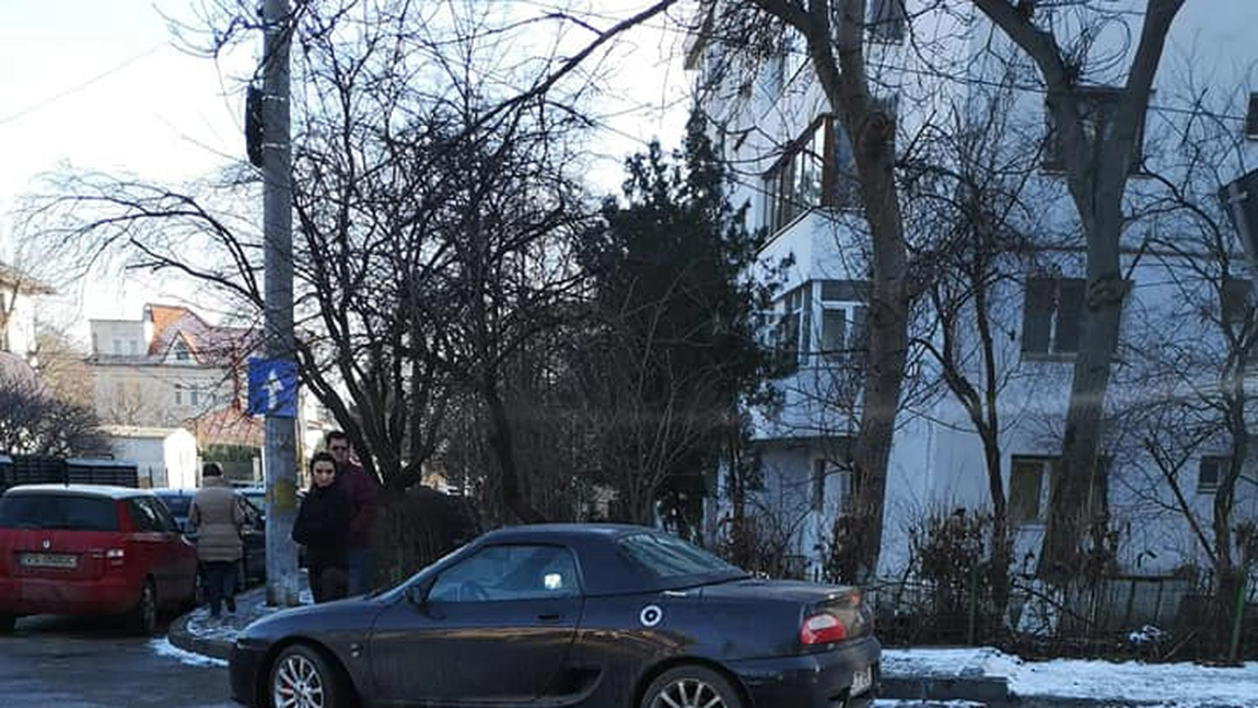 Atenţie, ieşeni! Poliţia Locală Iaşi ridică autovehiculele parcate neregulamentar în municipiu - FOTO