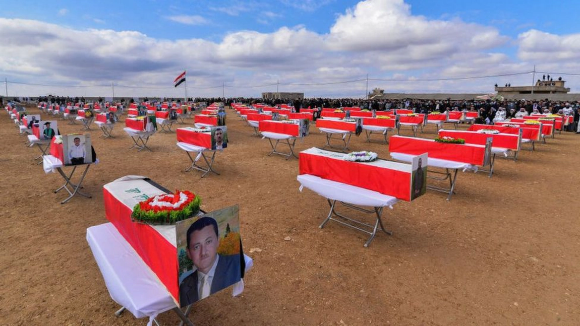 Comunitatea Yazidi din Irak îngroapă 104 victime ale masacrului făcut de ISIS