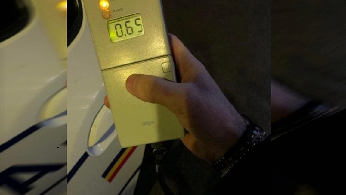 Coniacul i-a dat curaj. Ieșean, prins de polițiștii de frontieră la volan în stare de ebrietate - FOTO