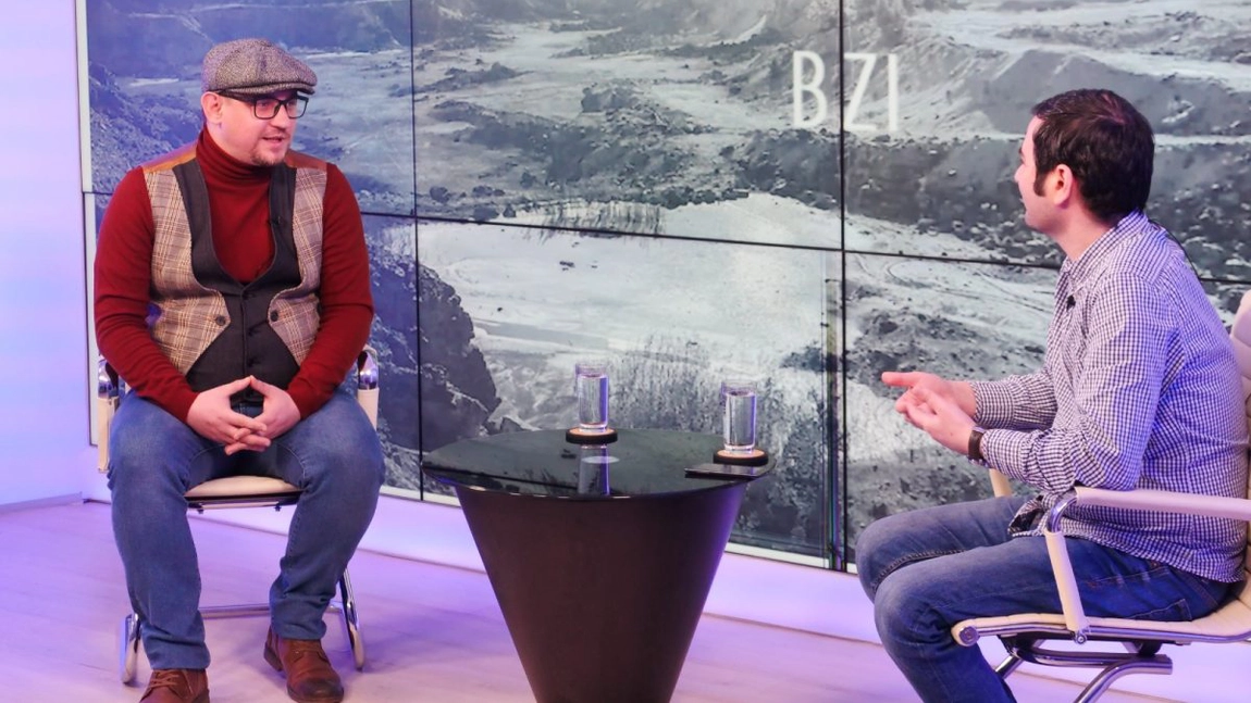Un pictor și scenograf din Iași a discutat despre ce proiecte are în pregătire, dacă se poate trăi din artă, dacă merită să investești timp, bani sau talent, dar și despre ce aptitudini trebuie să ai pentru a avea o carieră, în Studioul BZI LIVE - FOTO/ VIDEO