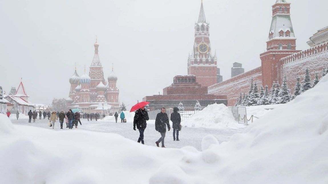 Moscova, blocată de căderi de zăpadă excepţionale - Video