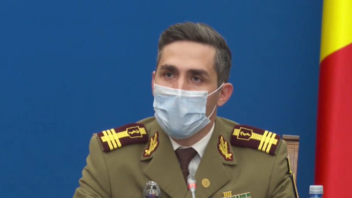 Valeriu Gheorghiță: „Profesorii ar putea fi vaccinați de la 1 Martie în sălile de sport din școli“