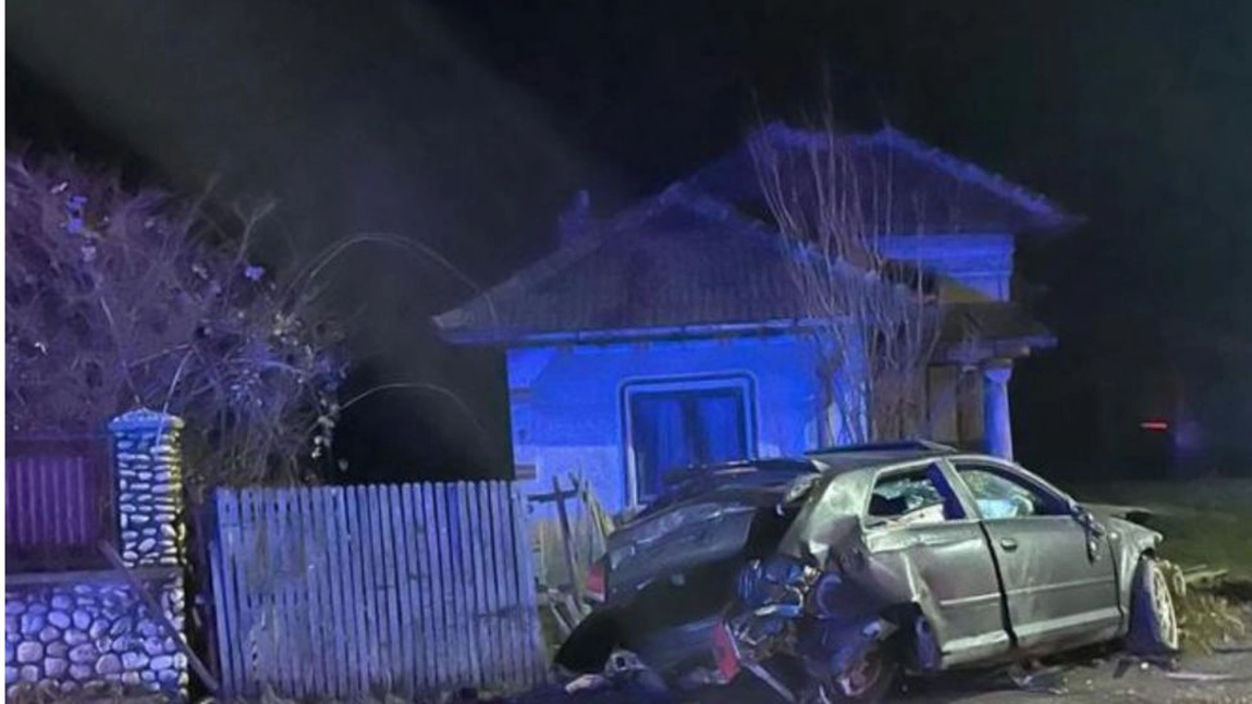 A furat o maşină, a făcut accident şi a murit la scurt timp. Hoţul a ameninţat-o pe şoferiţă cu un cuţit: „Strigă-l pe Iisus”