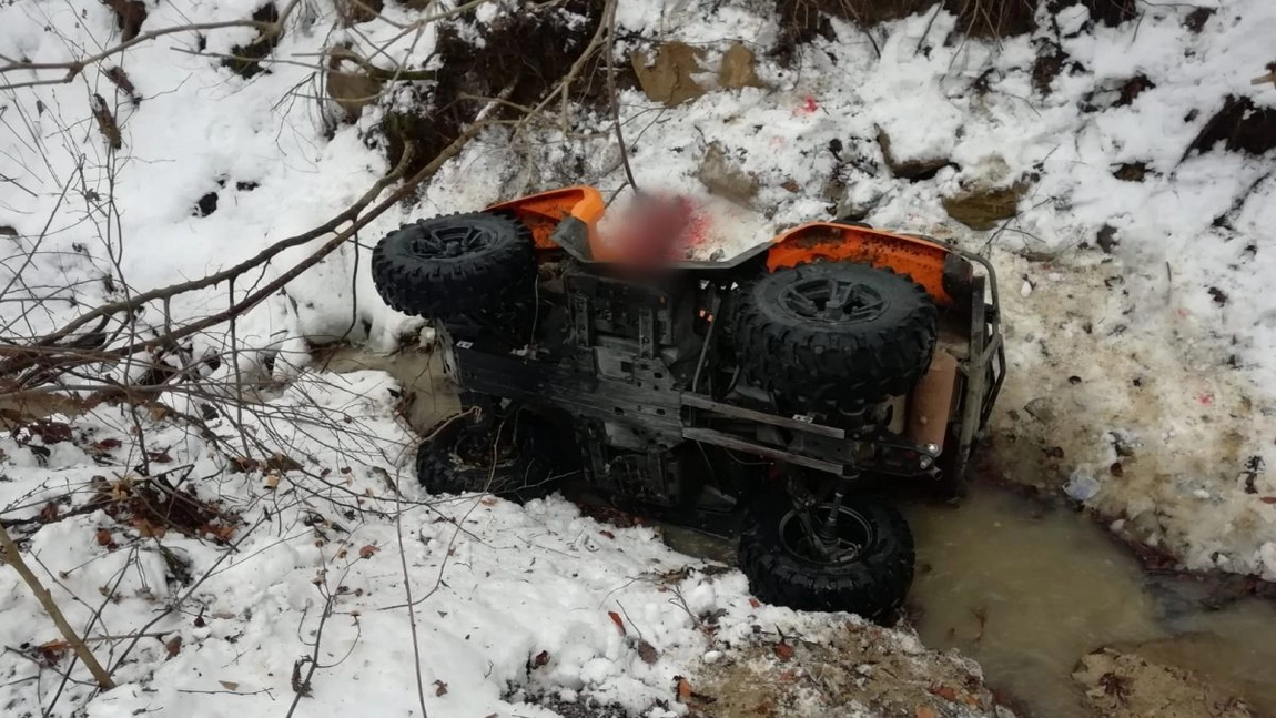 Tânăra din Iaşi care se afla în stare gravă, după ce s-a răsturnat cu ATV-ul într-un șanț din Gura Humorului, îşi revine miraculos