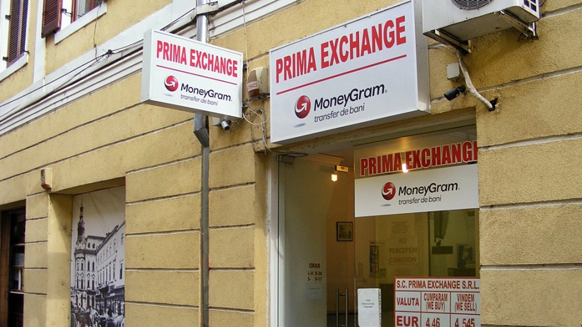 Curs valutar 16 februarie 2021. Cât costă astăzi un euro şi un dolar