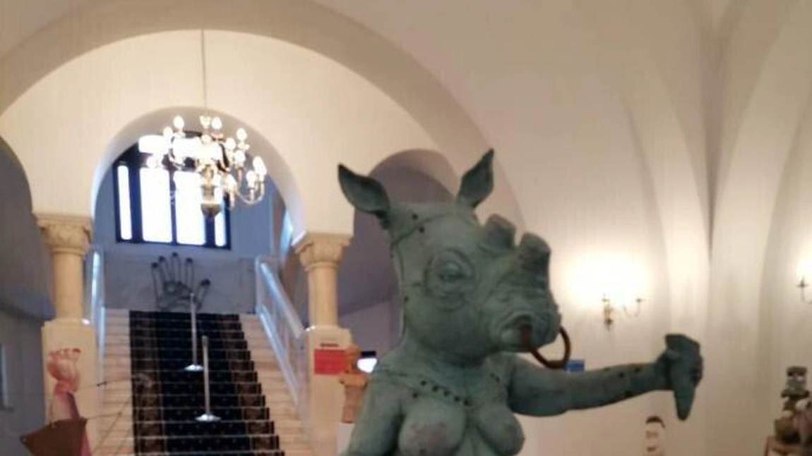 Victor Ciutacu, despre statuetele aduse de Clotilde Armand: „A adus în primărie niște arătări pe post de opere de artă!“